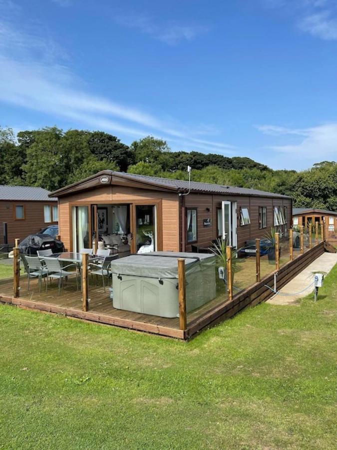 Luxury Boutique Style Lodge With Hot Tub 布里德灵顿 外观 照片